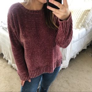 Soft magenta sweater🥀